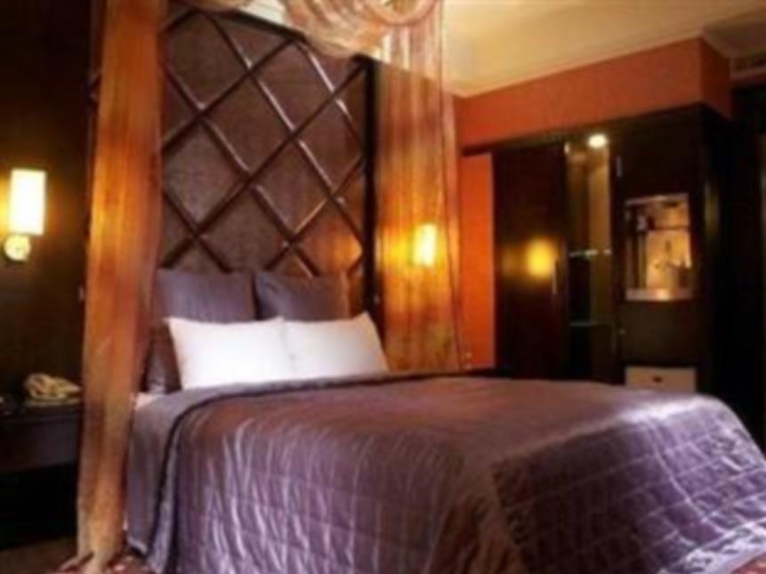Beverly Garden Motel Chiayi Buitenkant foto